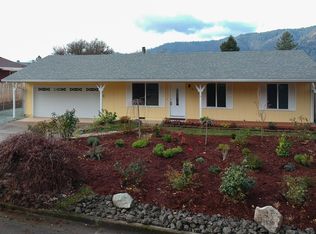 201 Chickering St, Myrtle Creek, OR 97457