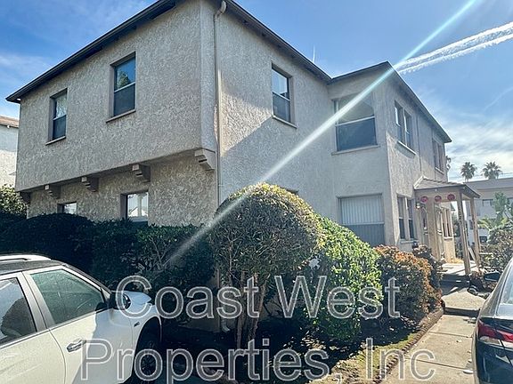 4th image of 1029 Loring St