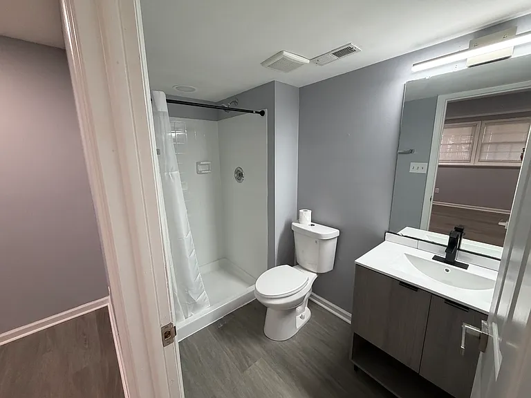662 Corsica Ave — Photo 12