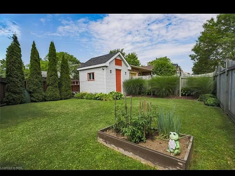 64 Chapel Hill Cres #LOWER — Photo 18