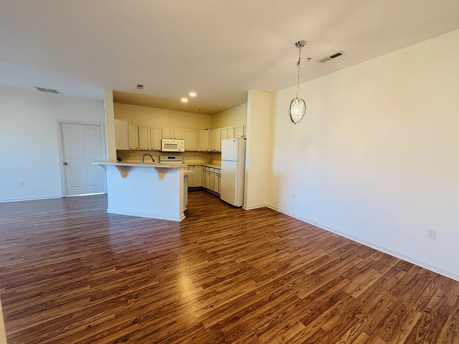 Wilkins- 3802f N Sagamore Dr, Milford - 1 — Photo 2