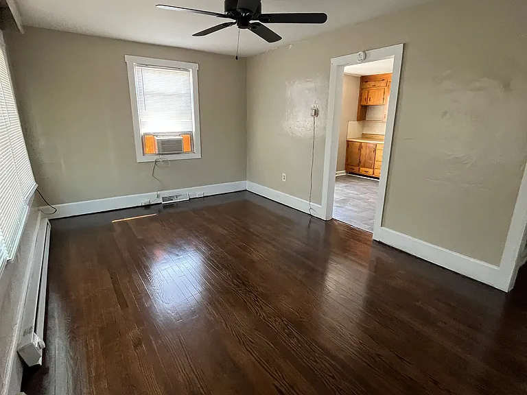 1526 Dunbar St NW — Photo 8