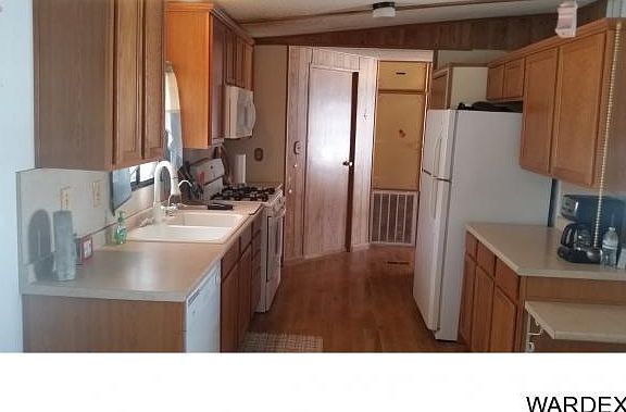 5th image of 8302 S Pine Dr