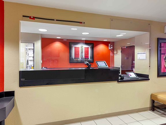 Lobby and Guest Check-in