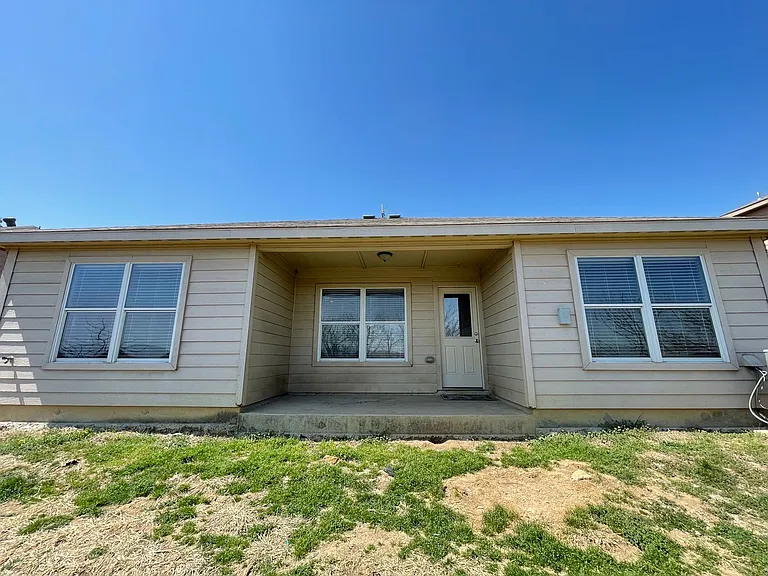 207 Dodge City Trl — Photo 19