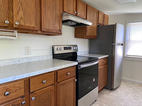 2nd image of 23 Cross St