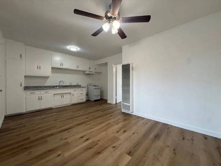 12142 Manor Drive, — Photo 11