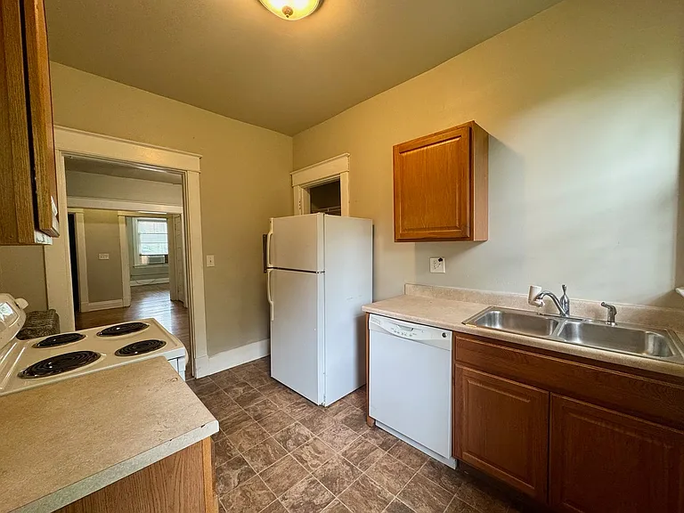 265 W McMillan — Photo 19