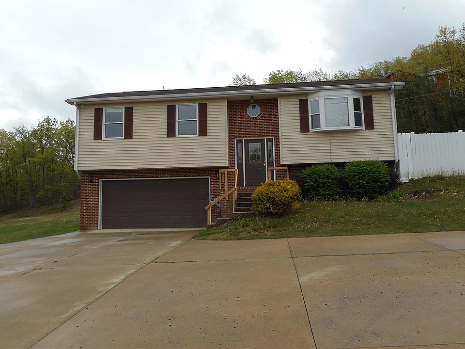 1st image of 20023 Wooded View Ln