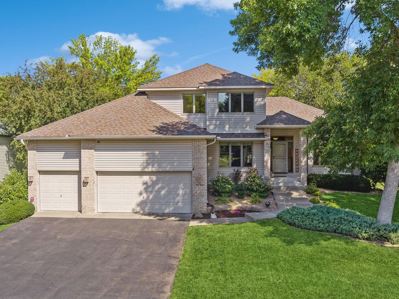 8743 Stratford Xing N