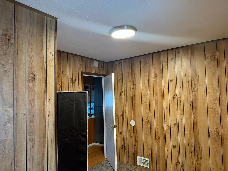 2311 N Averill Ave — Photo 7