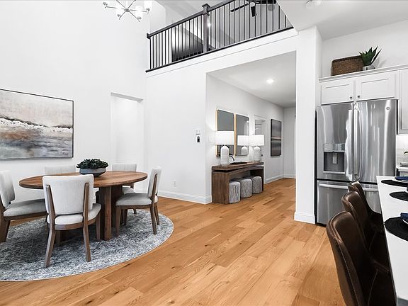 02-4425 Glenn Springs Wy-10