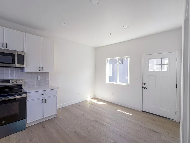 2860 Webster Ave — Photo 3