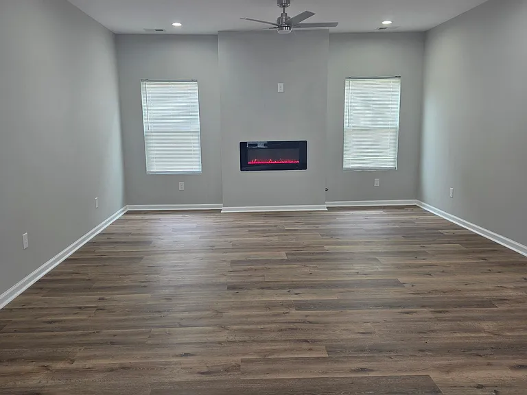 697 Armitage Way — Photo 12
