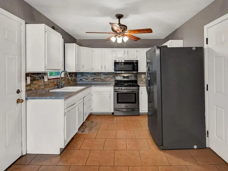 3125 SE Dupont St — Photo 5