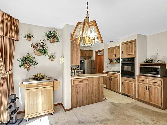 4th image of 36889 Kinzel Rd