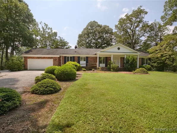 1009 Wormley Creek Dr, Yorktown, VA 23692