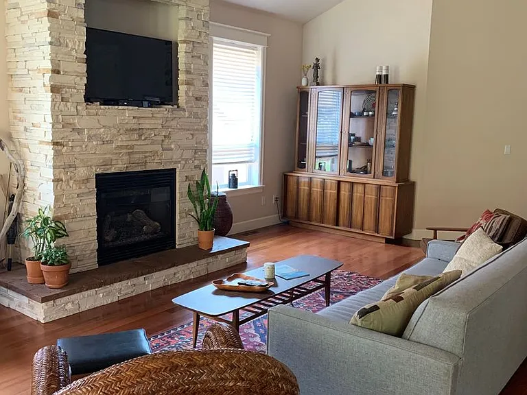 847 W S St — Photo 12