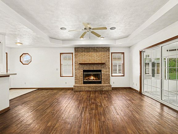 17th image of 1040 Stillwater Pkwy