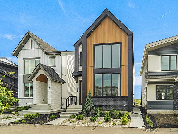 2nd image of 67 Sienna Blvd