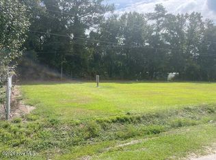 201 Midway Dr, Bladenboro, NC 28320