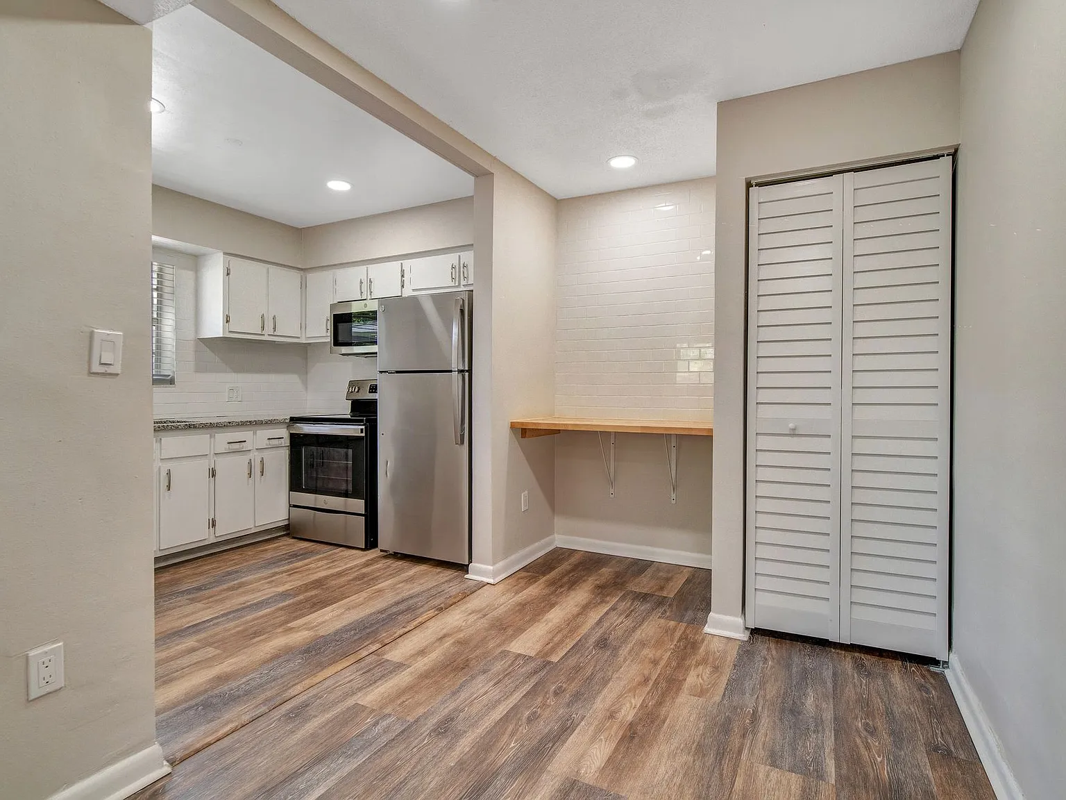 The Stand Apartments | 1 & 2 Bedroom Apartments In Orlando, Fl One Month Free If Moved In By 8/21 — Photo 3