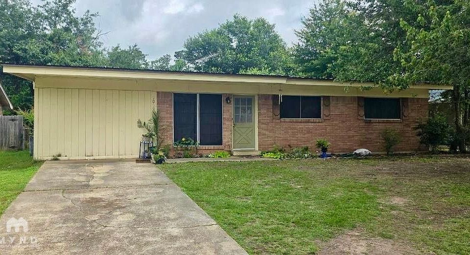 1st image of 1019 Mariana Dr