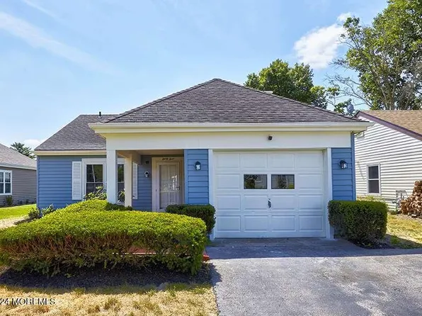 33 Sandhurst Street, Manchester, NJ 08759