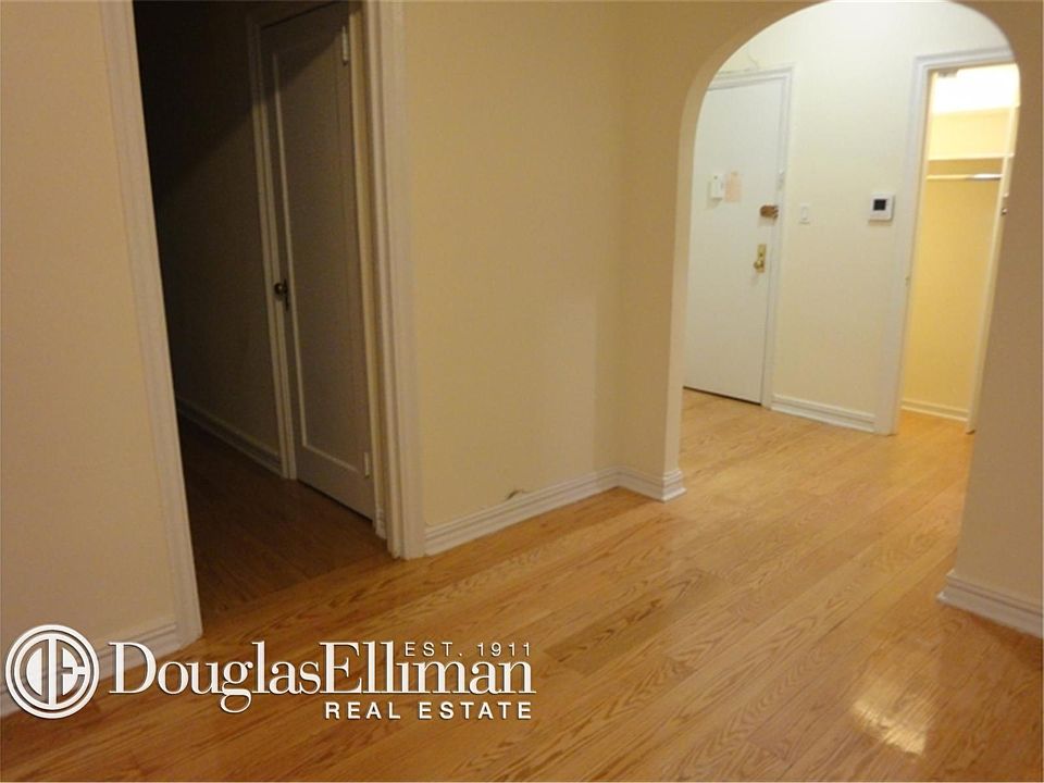 2nd image of 265 W 81st St APT 8B