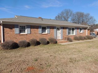 1090 Springfield Rd, Boiling Springs, SC 29316