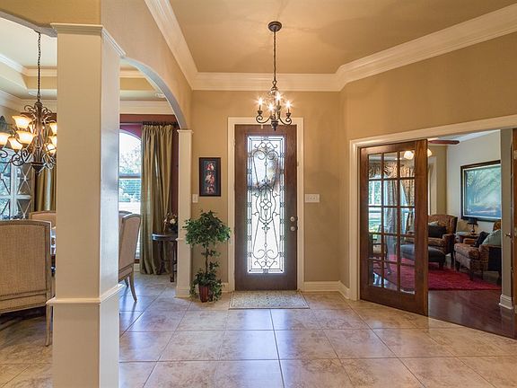 5th image of 132 Autumn Lake Dr