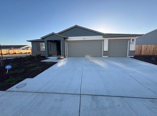 693 Spumante Ln, Manteca, CA 95337