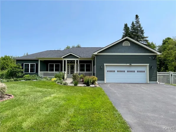 4450 Frank Gay Rd, Marcellus, NY 13108