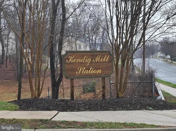 437 Woodhill Dr, Owings Mills, MD 21117