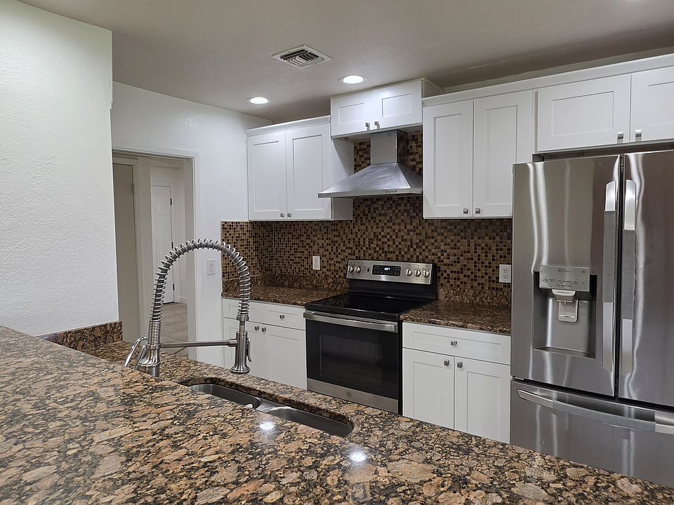 1st image of 5201 W Royal Palm Rd