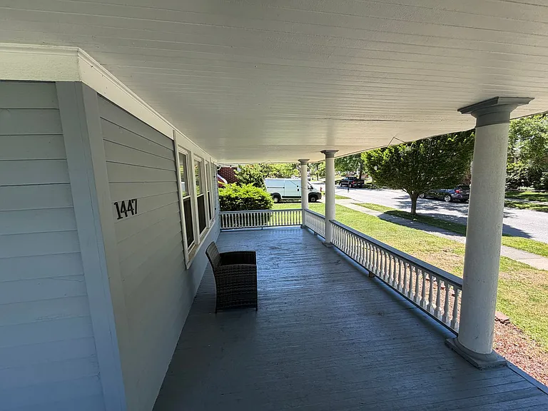 1447 Elbur Ave — Photo 3