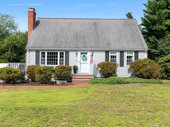 6 Oak Dr, Plainville, MA 02762