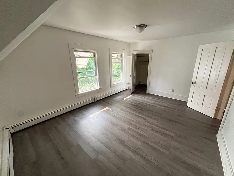 68 Howe St #3L — Photo 14