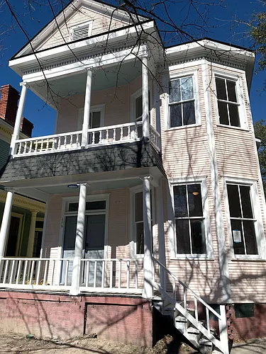 206 E 39th St #B Photo 1