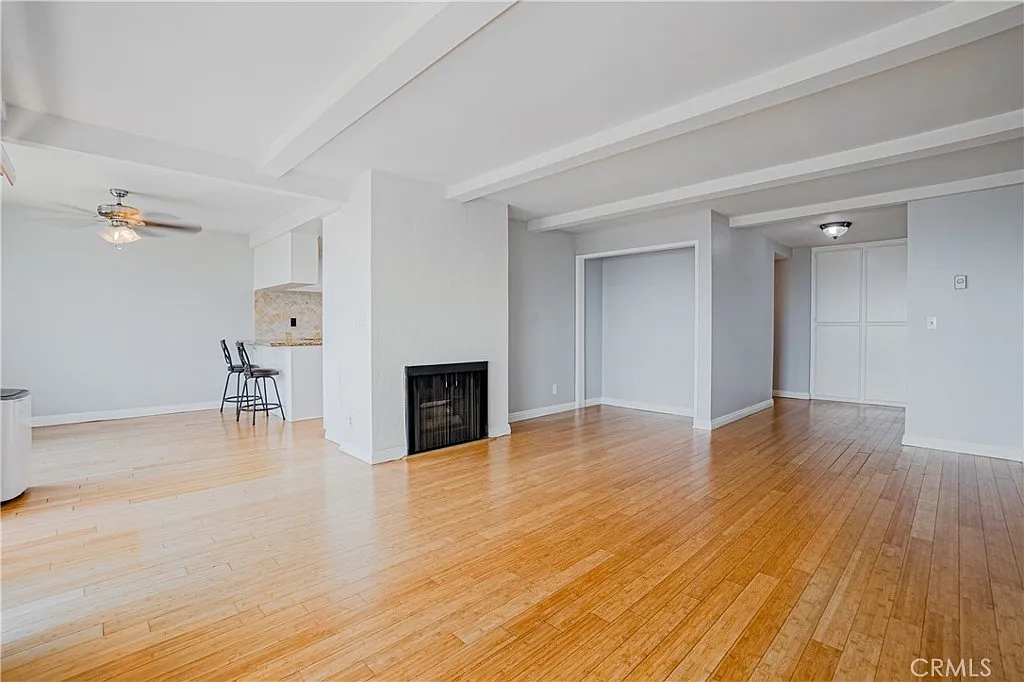2 bed, 1114 sqft, $2,950 — Photo 3