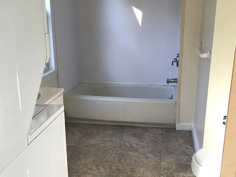 3 Academy St #B — Photo 15