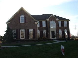 24041 Lyon Ridge Dr, South Lyon, MI 48178