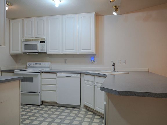 5th image of 2207 S 1st Ave