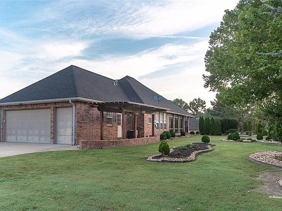4th image of 21340 Fairway Ct