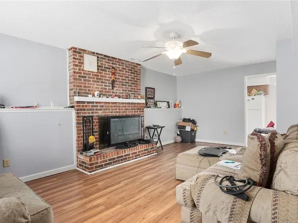 14109 Merrywood Cir, Grandview, MO 64030