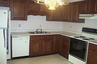 2nd image of 1475 Mapleleaf Dr