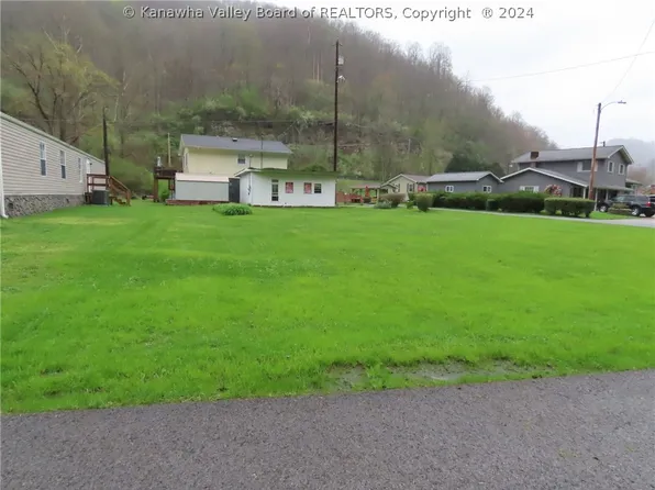 0 Route 99 Box 26, East Bank, WV 25067