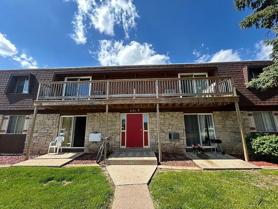 2303 Woodrow Ct