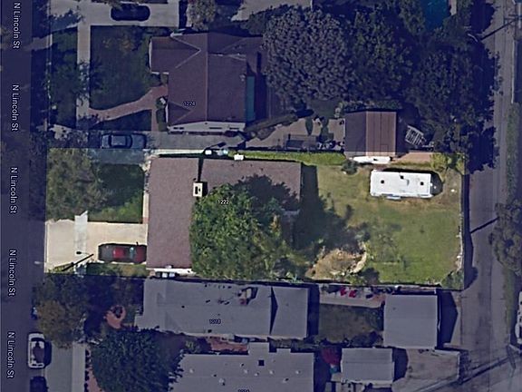 4th image of 1222 N Lincoln St