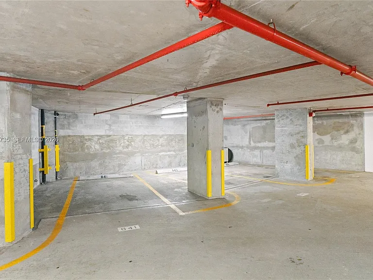 1900 N Bayshore Dr #715 — Photo 31